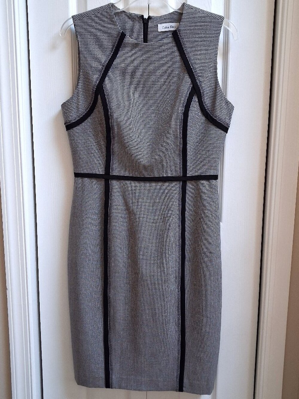 CALVIN KLEIN Black/White Houndstooth Sheath Dress sz 8